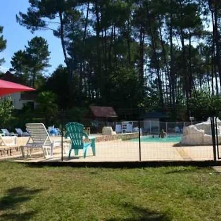 4 Etoiles - Piscine - Eeecid *